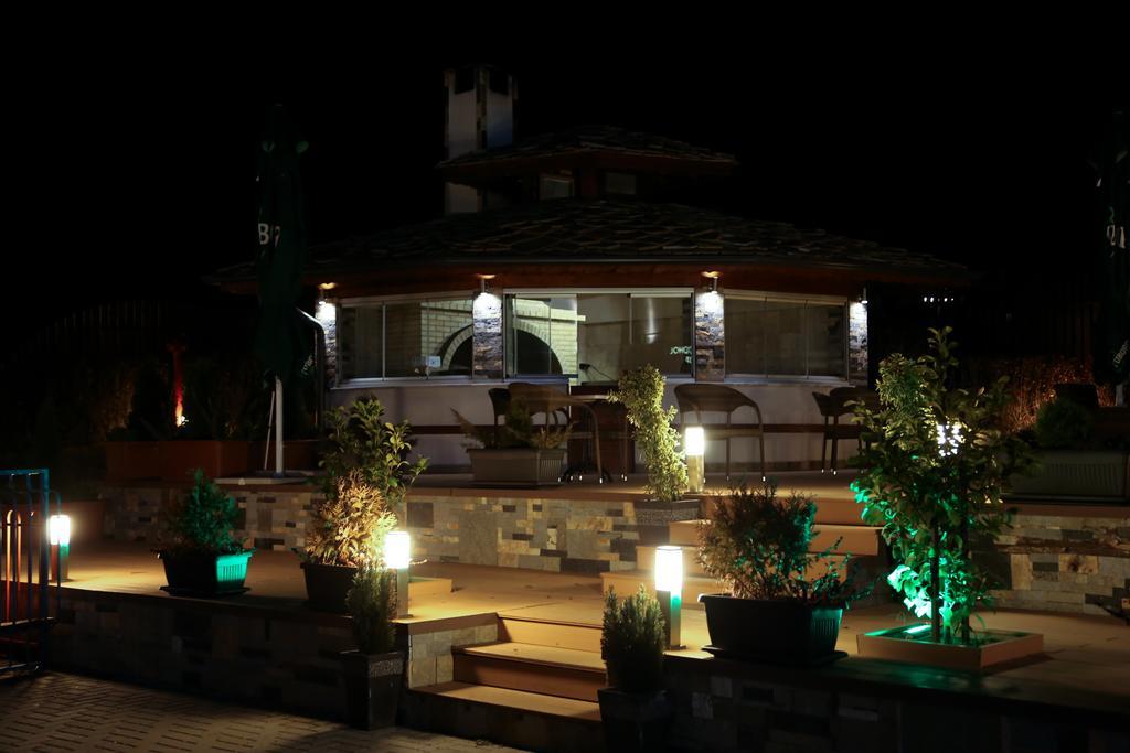 Hotel & Restaurant Ida Кирджалі Екстер'єр фото
