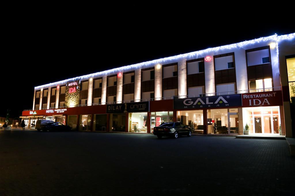 Hotel & Restaurant Ida Кирджалі Екстер'єр фото