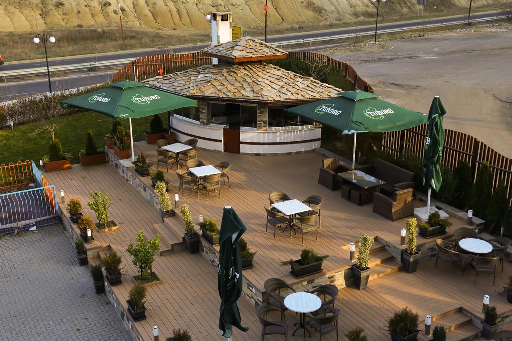 Hotel & Restaurant Ida Кирджалі Екстер'єр фото